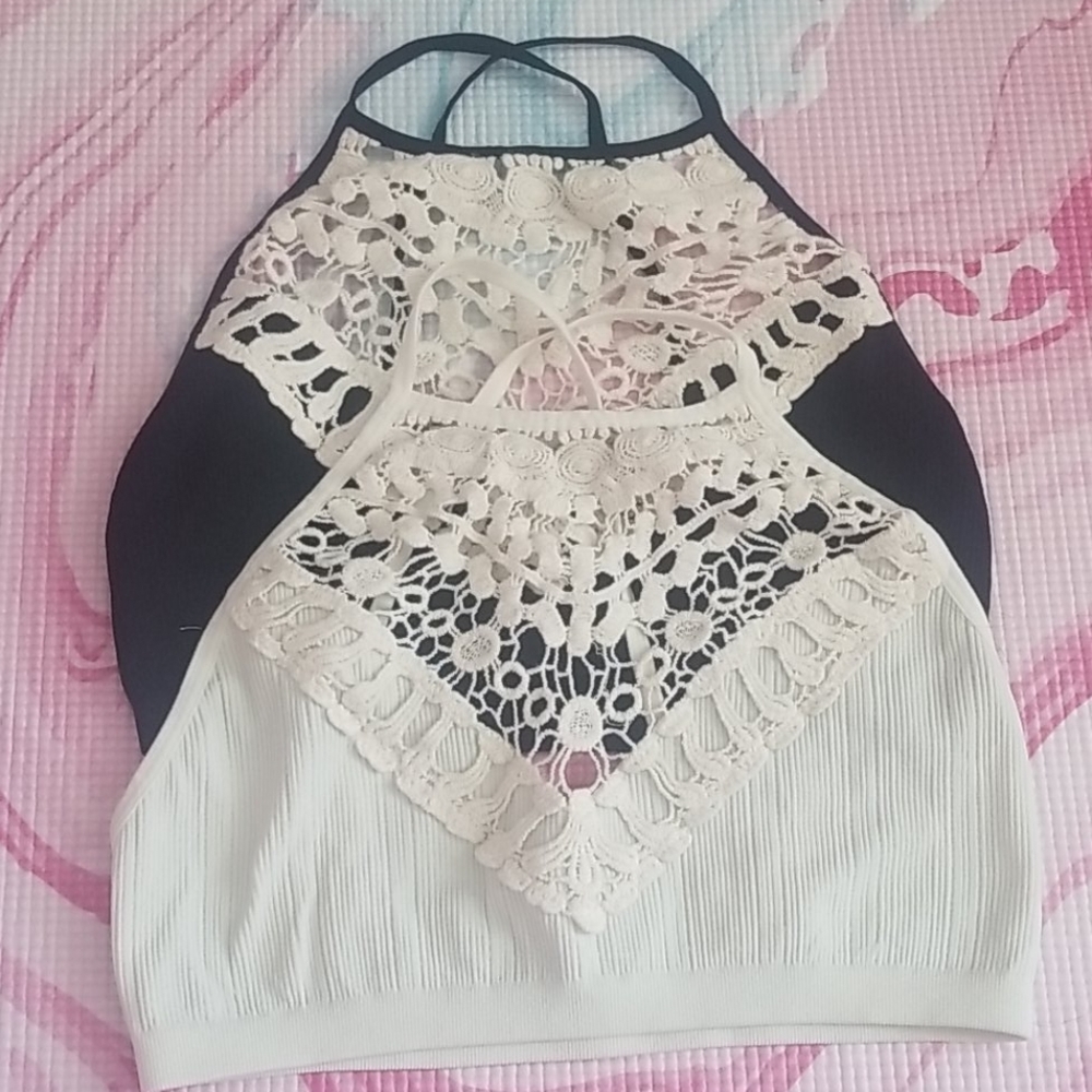 2 Bralettes